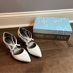 NWB Life Stride Seamless Pump